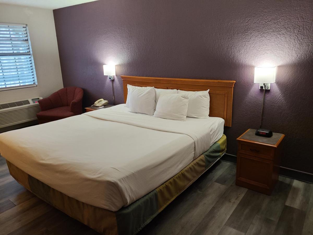 La Quinta Inn By Wyndham Фармингтън Екстериор снимка