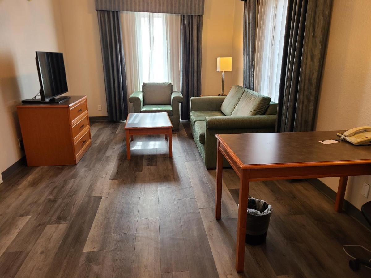 La Quinta Inn By Wyndham Фармингтън Екстериор снимка